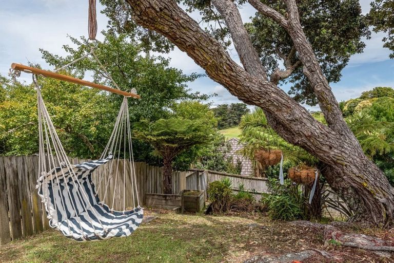 Photo of property in 15 Bonita Avenue, Stanmore Bay, Whangaparaoa, 0932