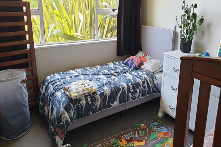 Photo of property in 16 Villa Place, Bell Block, New Plymouth, 4312