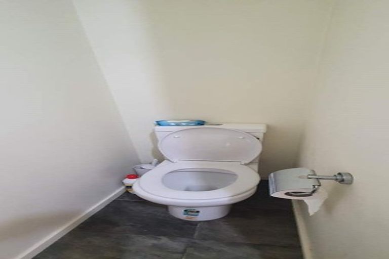 Photo of property in 4/109 Shakespeare Road, Milford, Auckland, 0620