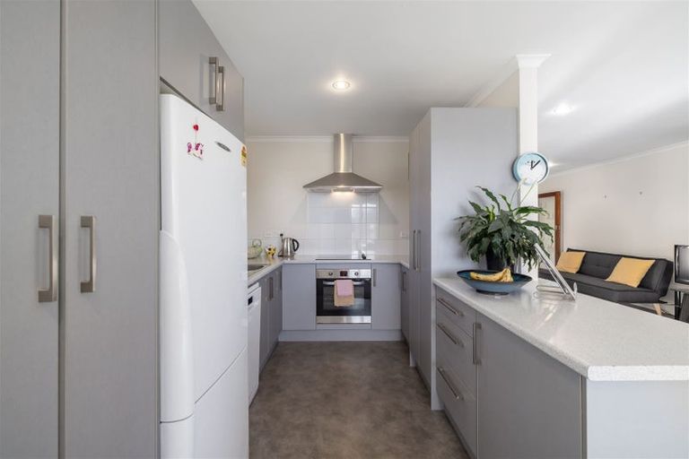 Photo of property in 25 Walnut Way, Rangiora, 7400