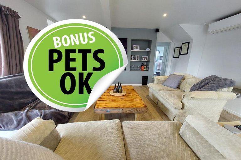 Photo of property in 2/24 Lancaster Road, Beach Haven, Auckland, 0626