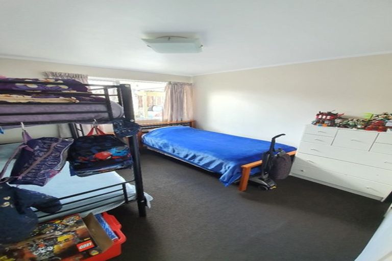 Photo of property in 37 Boundary Road, Opaheke, Papakura, 2113