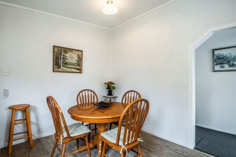 Photo of property in 15 Bonita Avenue, Stanmore Bay, Whangaparaoa, 0932