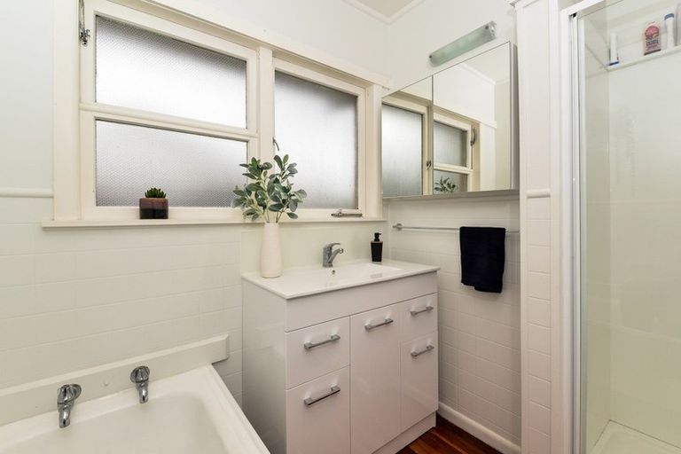 Photo of property in 99 Storey Avenue, Forest Lake, Hamilton, 3200