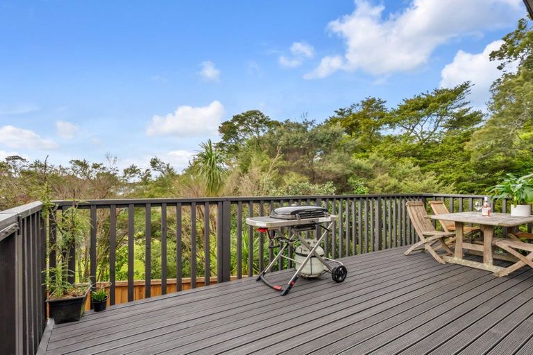 Photo of property in 21 Lastel Place, Shelly Park, Auckland, 2014