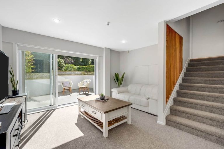 Photo of property in 12 Fordyce Avenue, Sunnyhills, Auckland, 2010