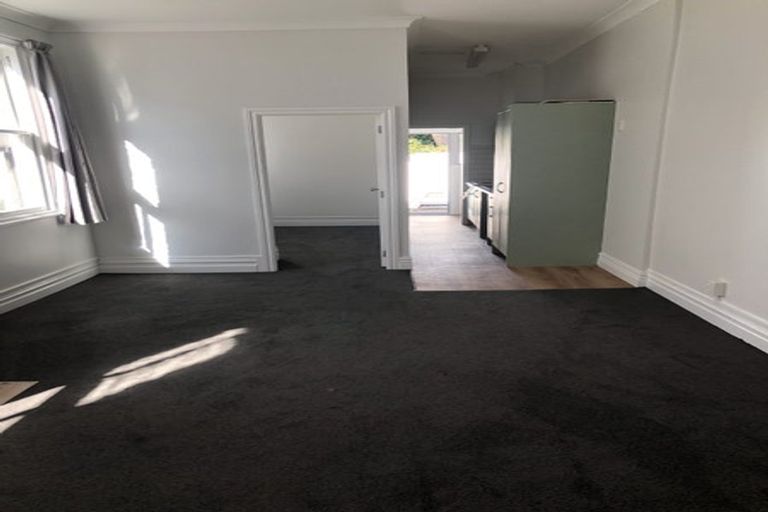 Photo of property in 9 Wright Street, Mount Cook, Wellington, 6021