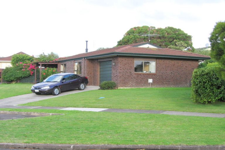 Photo of property in 37 Majesty Place, Half Moon Bay, Auckland, 2012