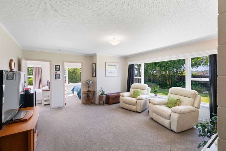 Photo of property in 1 Cowley Place, Te Kamo, Whangarei, 0112
