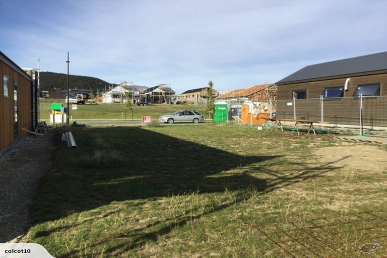 Photo of property in 16 Obelisk Street, Wanaka, 9305