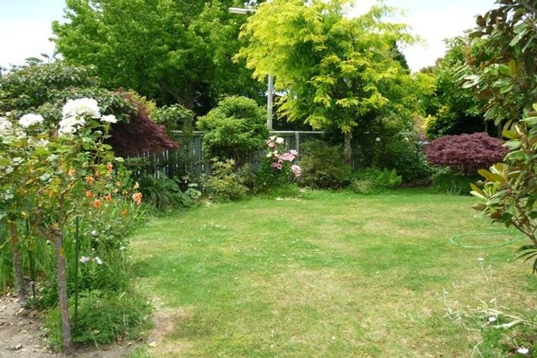 Photo of property in 63 Whitby Street, Burnside, Christchurch, 8053