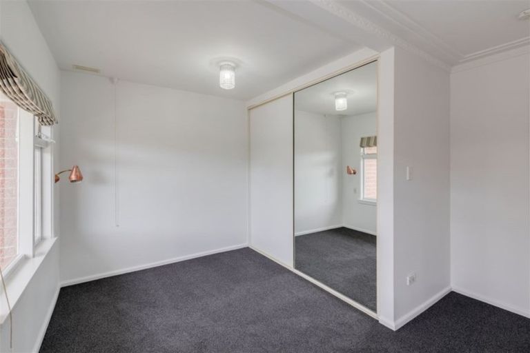 Photo of property in 2/69 Brockworth Place, Riccarton, Christchurch, 8011