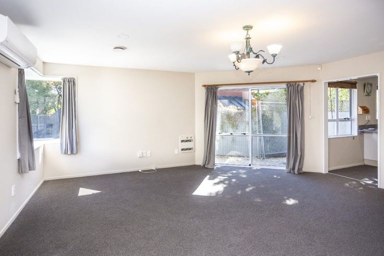 Photo of property in 42 Waimairi Road, Upper Riccarton, Christchurch, 8041