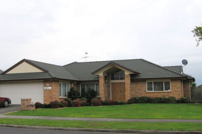 Photo of property in 70 Delmont Close, East Tamaki Heights, Auckland, 2016