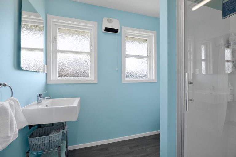 Photo of property in 24 Upjohn Street, Brooklands, New Plymouth, 4310