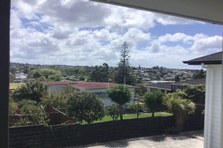 Photo of property in 34a Velma Road, Hillcrest, Auckland, 0627