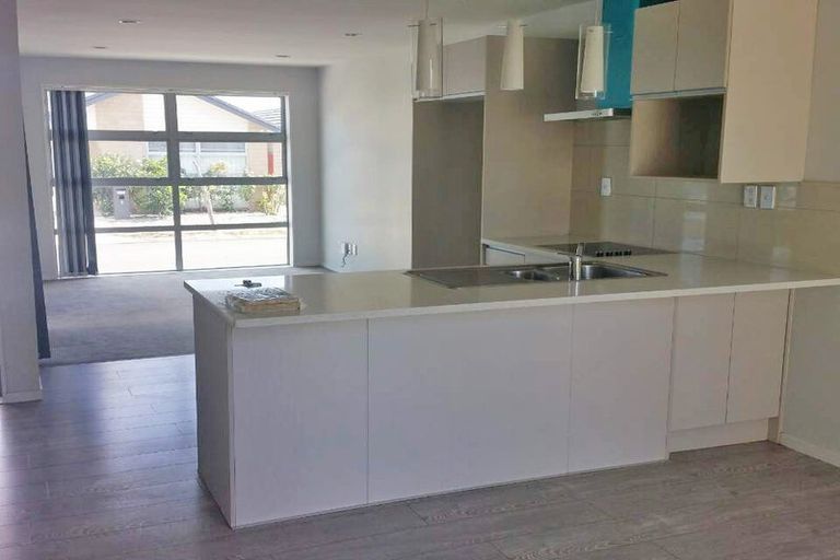 Photo of property in 12 Moho Lane, Takanini, 2112