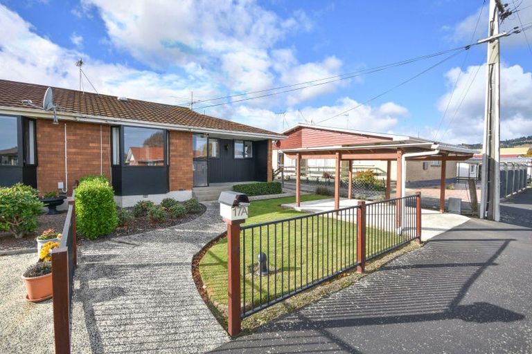 Photo of property in 17 Argyle Street, Mornington, Dunedin, 9011
