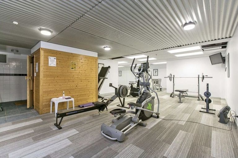 Photo of property in Anchorage Apartments, 221/36 Victoria Road, Mount Maunganui, 3116