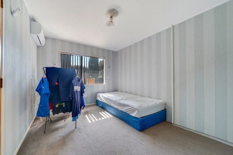 Photo of property in 1/3 Kelvin Road, Papakura, 2110