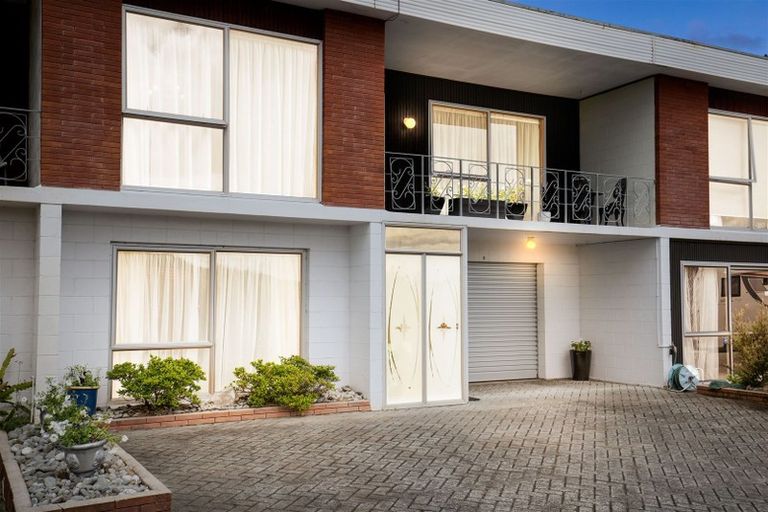 Photo of property in 2/266 Western Hills Drive, Avenues, Whangarei, 0110