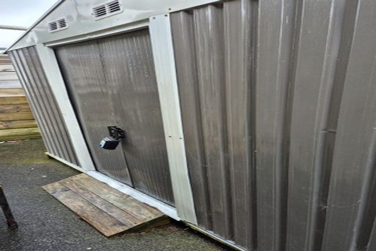 Photo of property in 9a Cheshire Street, Cannons Creek, Porirua, 5024