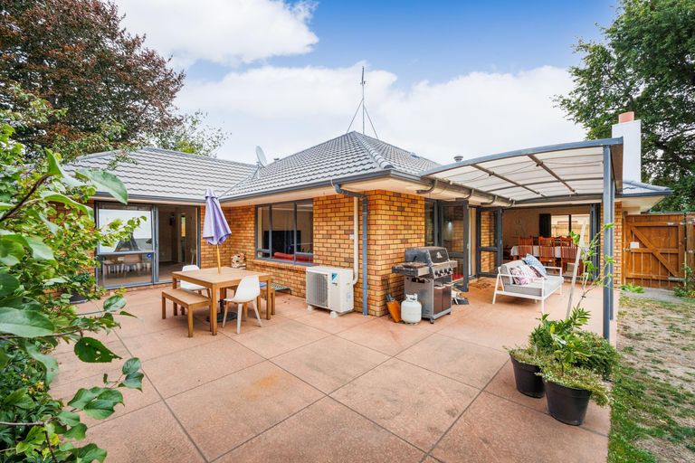 Photo of property in 5 Pastoral Lane, Hokowhitu, Palmerston North, 4410