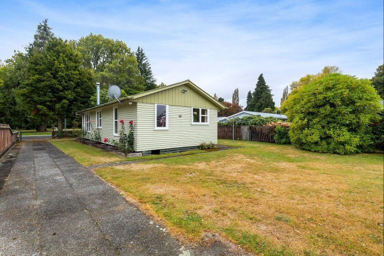 Photo of property in 154 Te Rangitautahanga Road, Turangi, 3334