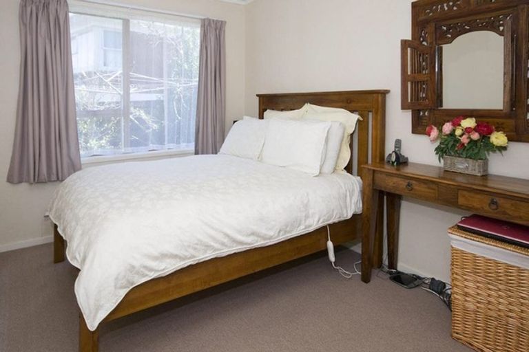 Photo of property in 2/205 Bucklands Beach Road, Bucklands Beach, Auckland, 2012