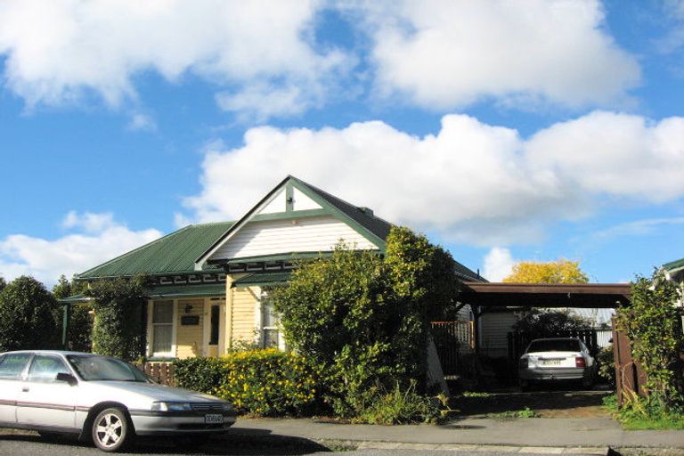 Photo of property in 10 Cecil Place, Waltham, Christchurch, 8023
