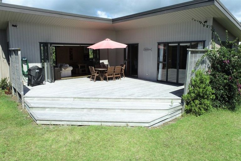 Photo of property in 100 Lil Place, Whangapoua, Coromandel, 3582