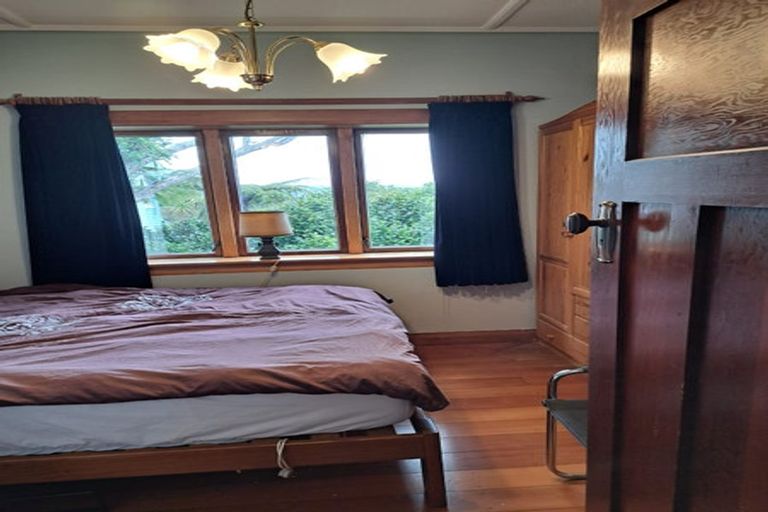 Photo of property in 13 Highbury Crescent, Highbury, Wellington, 6012