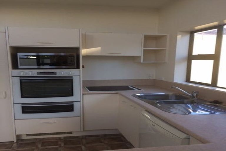 Photo of property in 144d Karori Road, Karori, Wellington, 6012