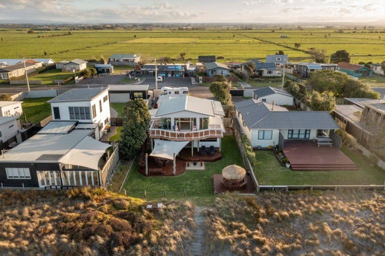 Photo of property in 65 Pukehina Parade, Pukehina, Te Puke, 3189