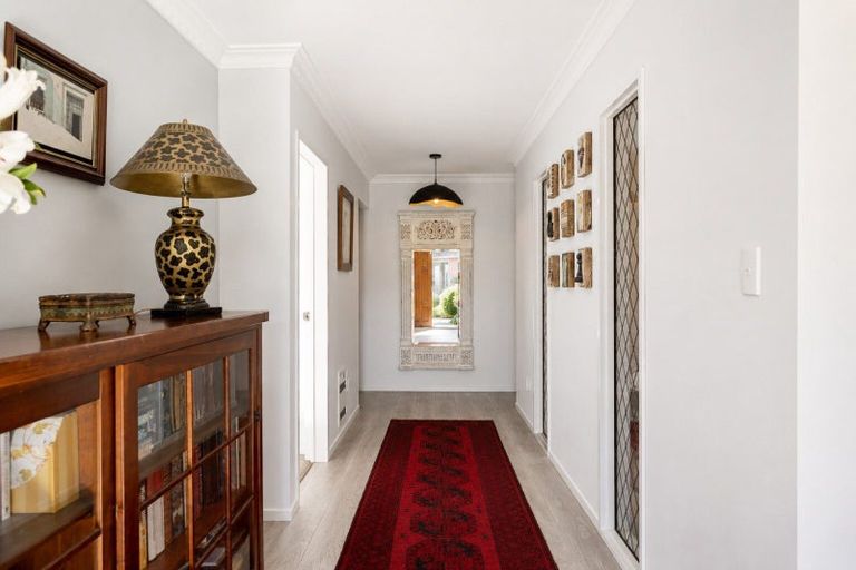 Photo of property in 2 Fern Grove, Taradale, Napier, 4112