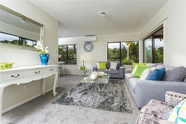 Photo of property in 2/21 Waiau Street, Torbay, Auckland, 0630