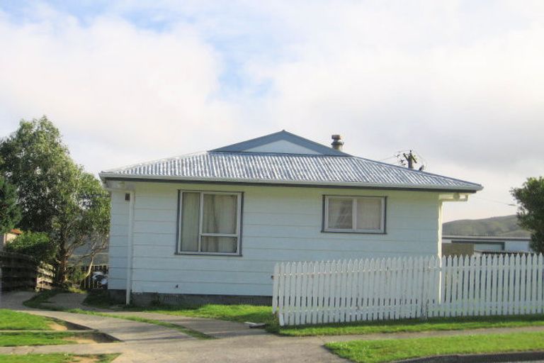Photo of property in 19 Kaitangata Crescent, Kelson, Lower Hutt, 5010