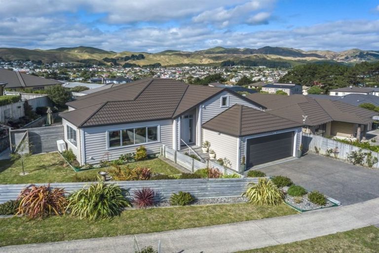 Photo of property in 7 Tasman Close, Aotea, Porirua, 5024