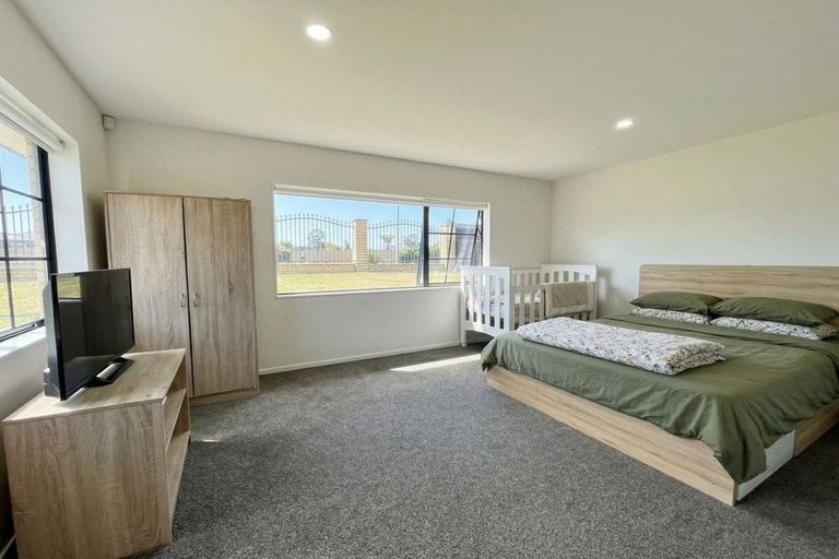 Photo of property in 2 Cyclamen Road, Mangere, Auckland, 2022