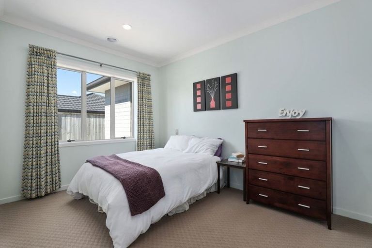 Photo of property in 92 Farringdon Avenue, Rototuna North, Hamilton, 3210