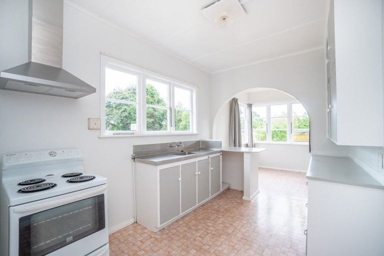 Photo of property in 6 Rangiora Avenue, Roslyn, Palmerston North, 4414