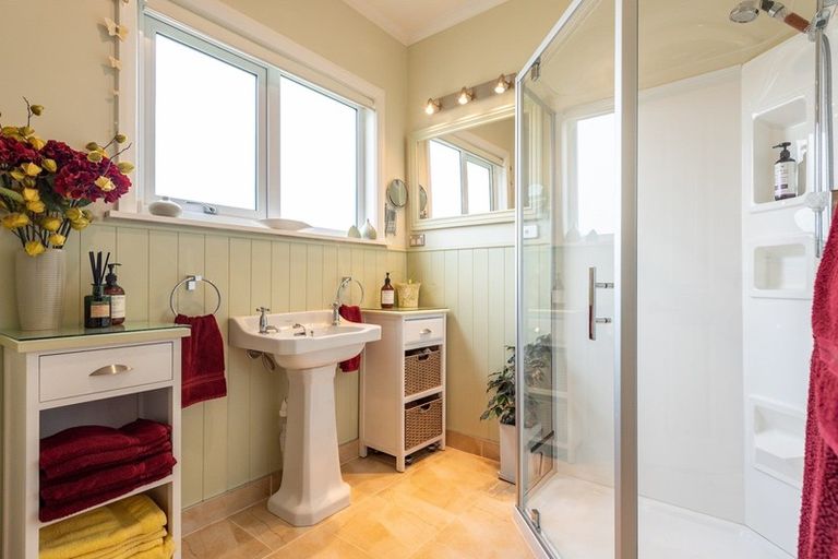 Photo of property in 5 Wedgewood Grove, Raumati Beach, Paraparaumu, 5032