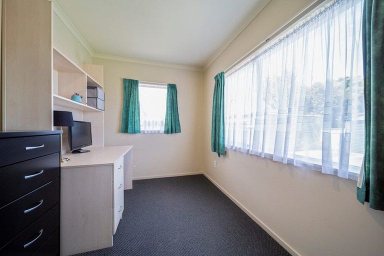 Photo of property in 50 Lismore Street, Merrilands, New Plymouth, 4312