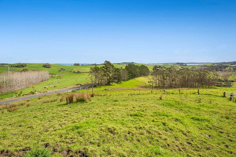 Photo of property in 3050 Kaipara Coast Highway, Glorit, Warkworth, 0984