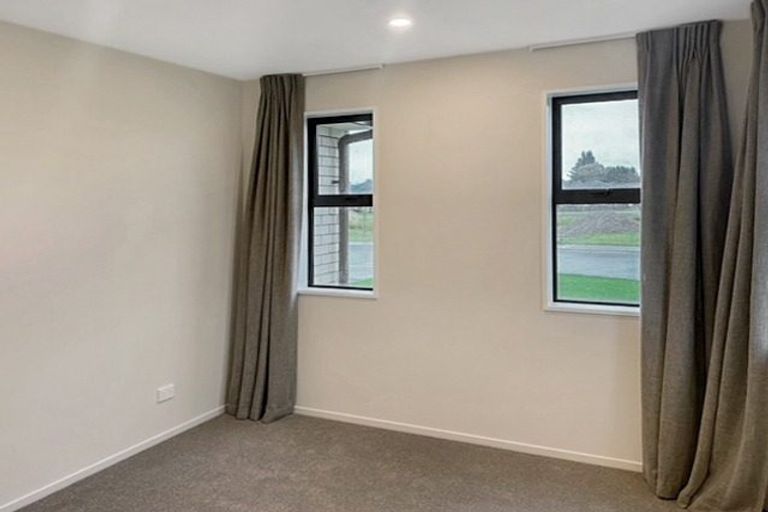 Photo of property in 44 Quinn Crescent, Woodend, 7610