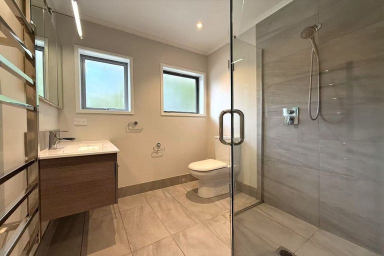 Photo of property in 26 Kingfisher Grove, Greenhithe, Auckland, 0632