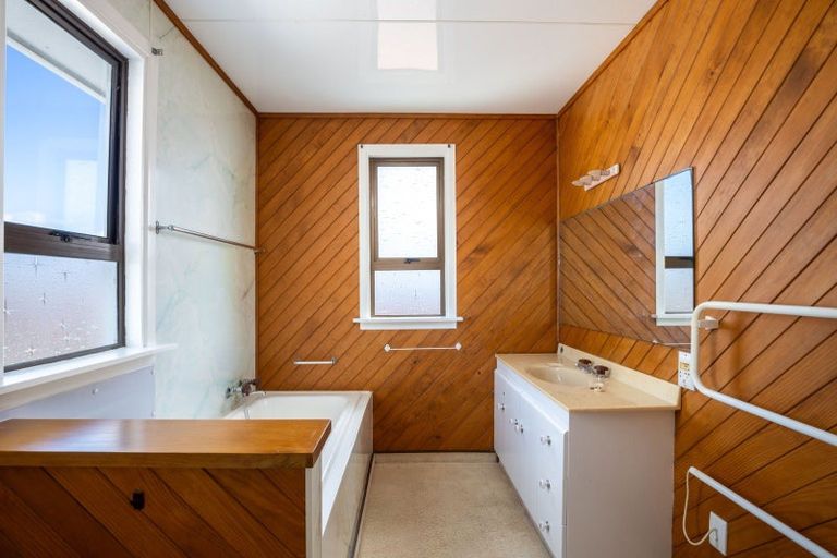 Photo of property in 65 Wallace Place, Westown, New Plymouth, 4310