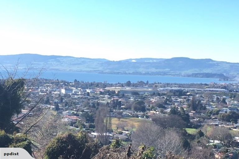 Photo of property in 23 Russell Crescent, Western Heights, Rotorua, 3015