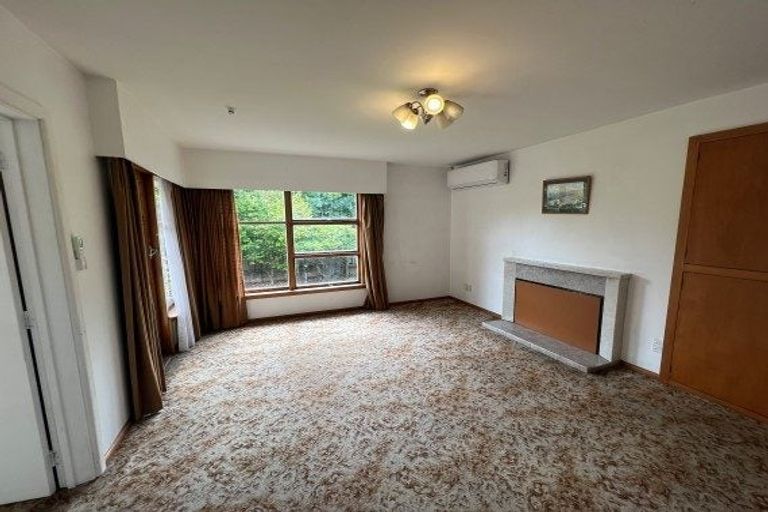 Photo of property in 27 Maidstone Road, Ilam, Christchurch, 8041