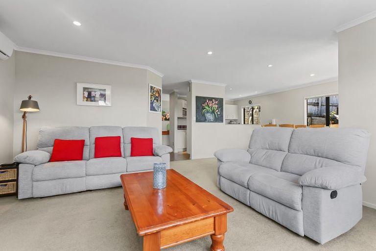 Photo of property in 1/271 Sturges Road, Henderson, Auckland, 0612